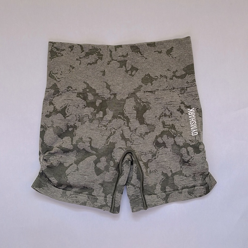 GYMSHARK ADAPT CAMO SEAMLESS SHORTS